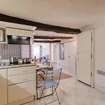 Old Castle - Happy Apartment *