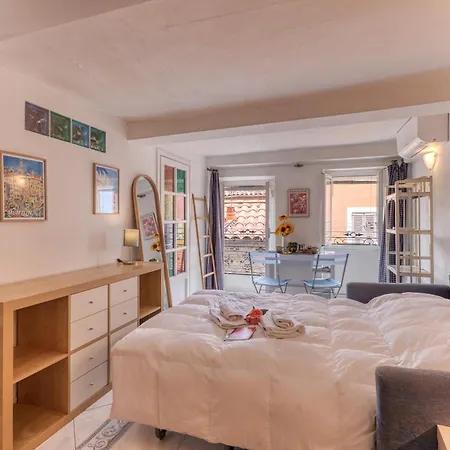 Appartement Old Castle - Happy