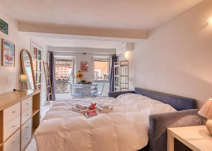 Old Castle - Happy Menton