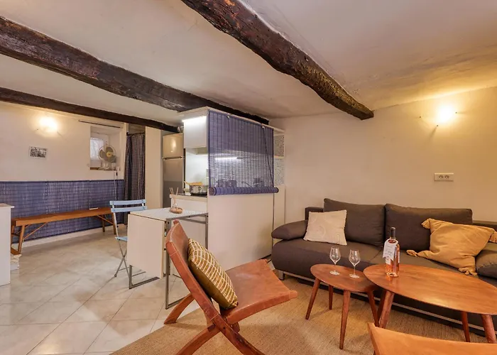 Old Castle - Happy Apartamento